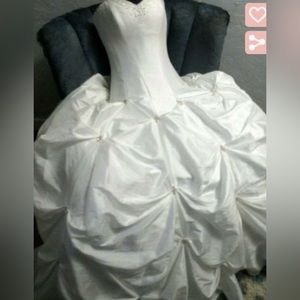 Maggie Sottero Wedding Dress